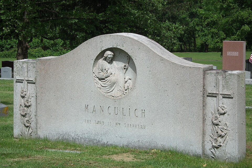 Manculich monument